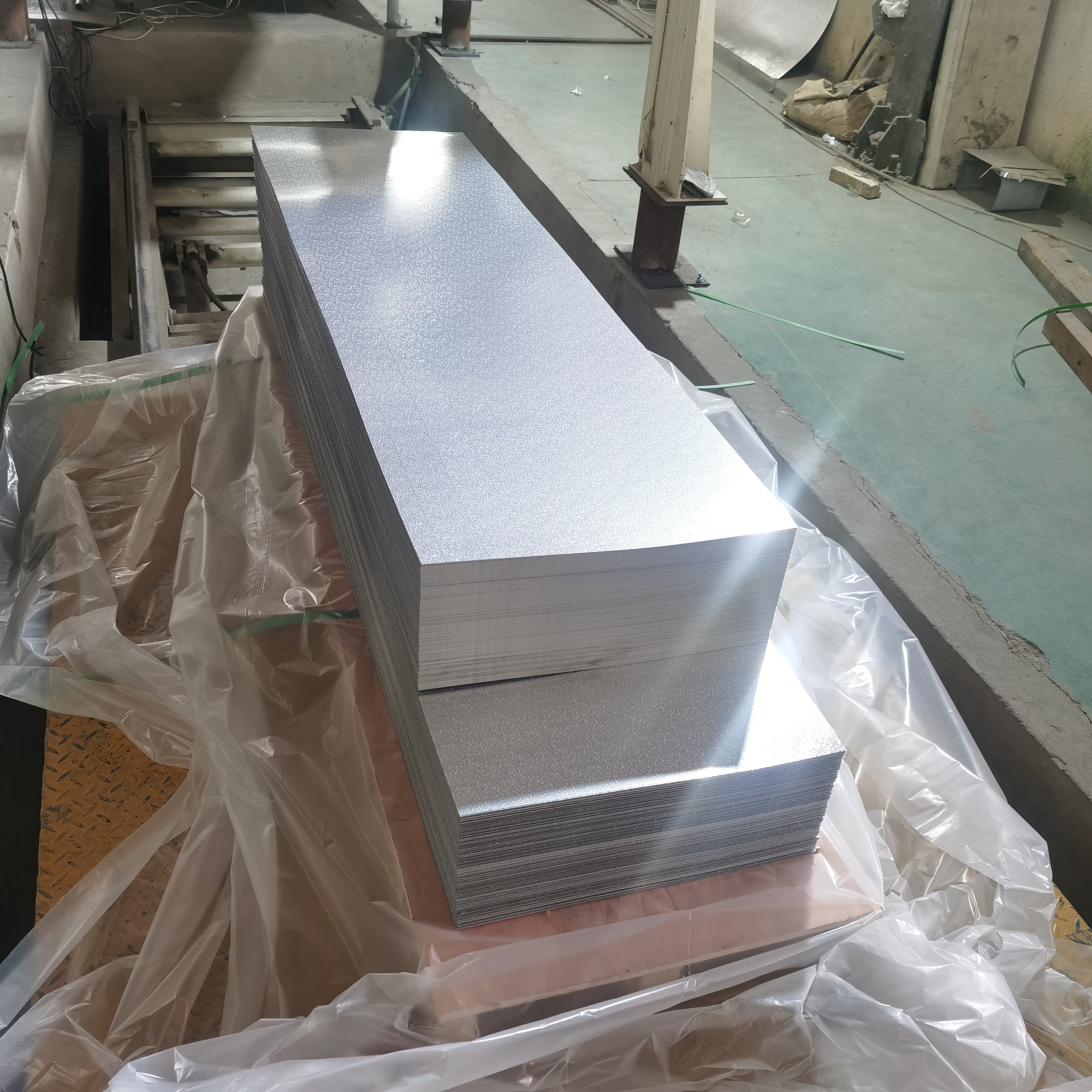 Plain 1100 3003 6061 5083 1.0mm 1.2mm 1.5mm Stucco Embossed Aluminium Sheet Coil
