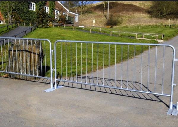Quality Silver Color Temporary Security Fence Panels , Portable Crowd Control Barriers for sale