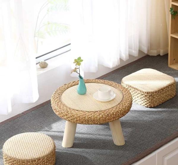 The cane makes up tatami tea table window table of the sitting room windows