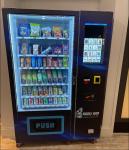 Self Service Snack Beverage 662 Cold Drinks Vending Machine with Telemetry