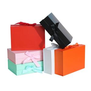 Wholesale Customized Printed Magnetic Folding Closure Luxury Eco Friendly Gift Box from china suppliers