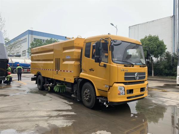 Customizable and Durable 9 cbm Water Tank and 7 cbm Dust Waste Tank Sweeper