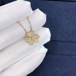 Fantastic Van Cleef & Arpels 18k Gold Frivole Pendant Mini Model Vs Natural
