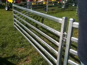 Wholesale Heavy Duty Goat Galvanizing 1.8*2.1m Sheep Fence Panels from china suppliers