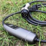 ABS PC Material Portable EV Charger 110V-240V Output 6A-16A