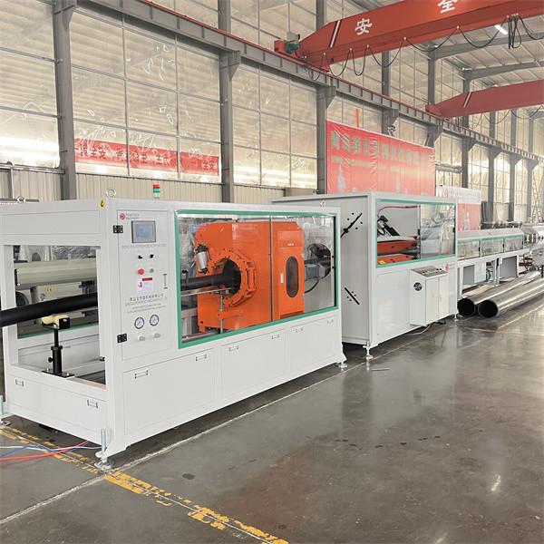 Big Diameter Plastic Extrusion Machinery 800kg/h Multi Layers HDPE Extruder