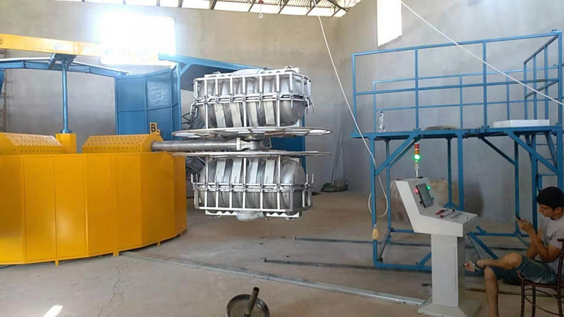 Tower Three Arm Rotaty Plastic Forming Free Standing Turret Roto Molding Machines