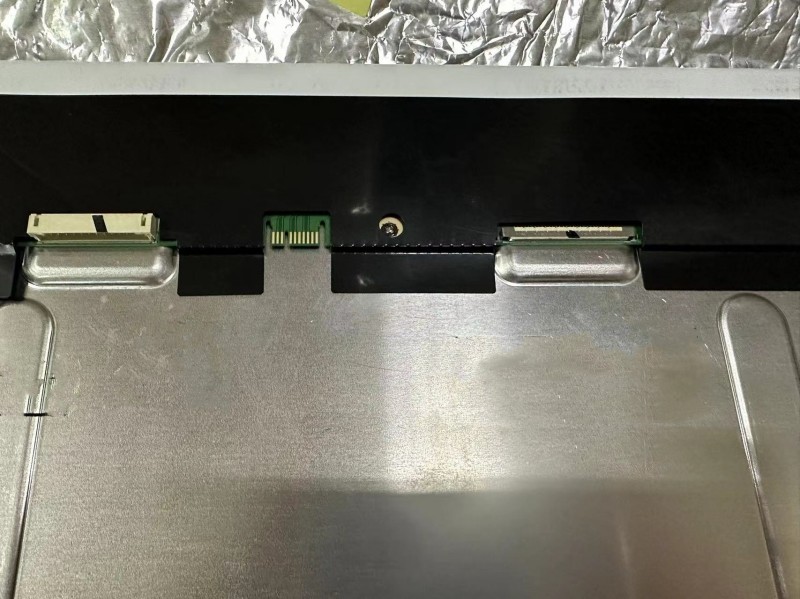 R213UCE-L02 Innolux 21.3" 1600(RGB)×1200, 1000 cd/m² INDUSTRIAL LCD DISPLAY