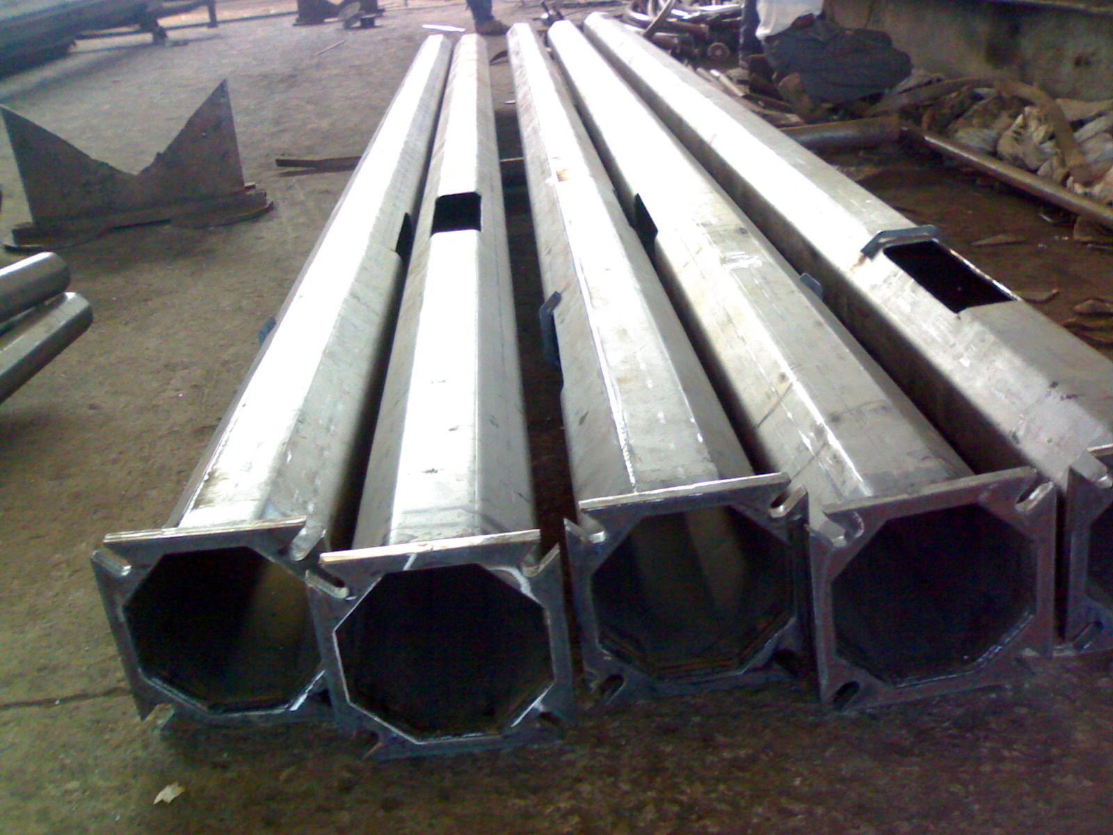 Hot Roll Steel Q235 Powder Coated RAL Outdoor Street Lamp Post 6 - 12m