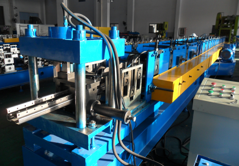 4.5T Storage Rack Roll Forming Machine 5.5KW For Aluminium Plate