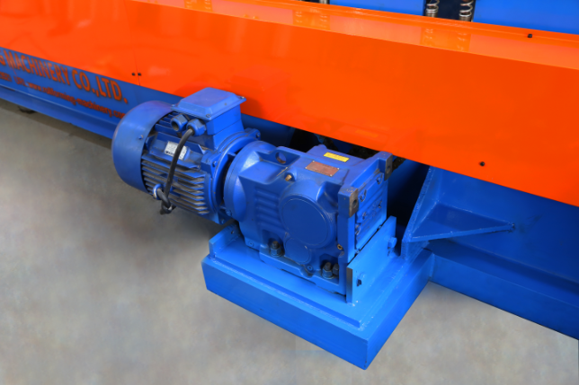 SGS Gutter Roll Forming Machine For Poultry Feeding With Hydraulic Punching