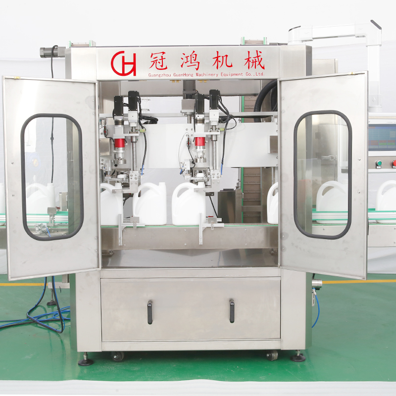High Speed 4 Heads Liquid Bottle Filling Capping Labeling Machine for Plastic Bottles