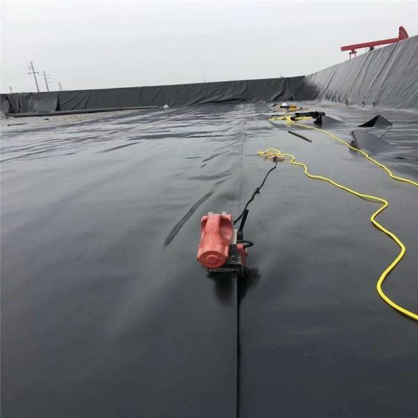 GB/ASTM GRI-GM13 Standard HDPE Geomembrane Welding Machine for Anti-Moisture