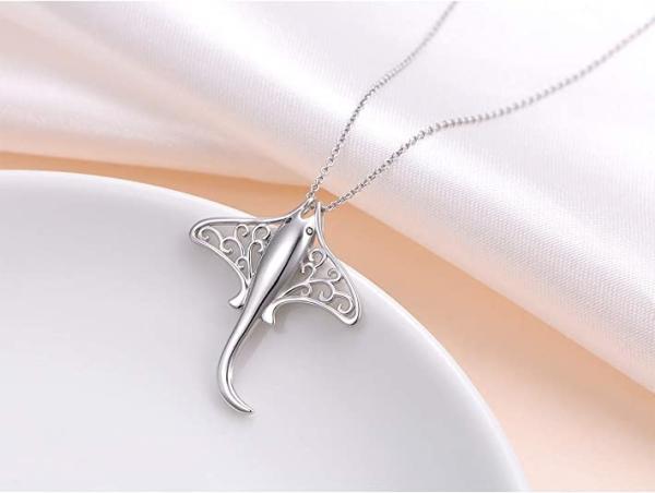 Lady tree 925 Sterling Silver Stingray Necklace Manta Ray Turtle Dolphin Charm