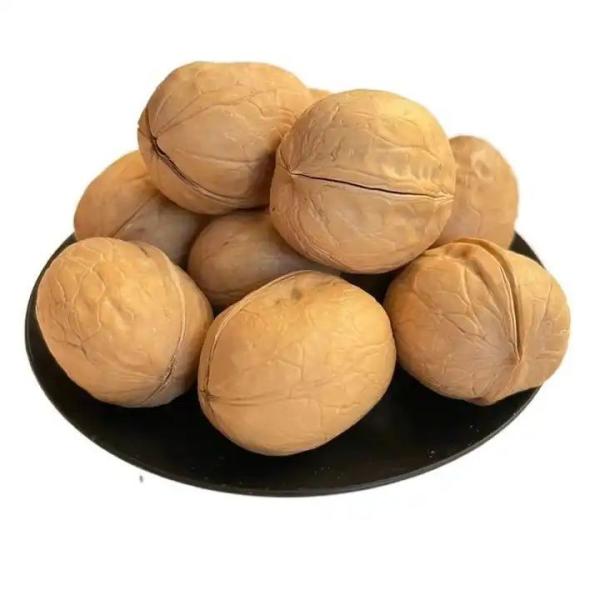 Xinjiang organic walnuts that meet international import standards are sold