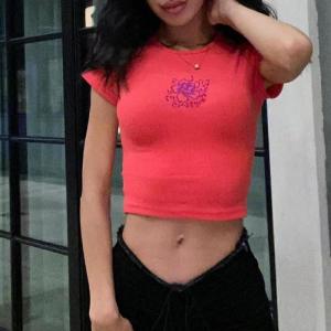China Round Neck Sexy Tight T Shirts Solid Color Sexy Crop Tight Fit Short Sleeve Shirt on sale