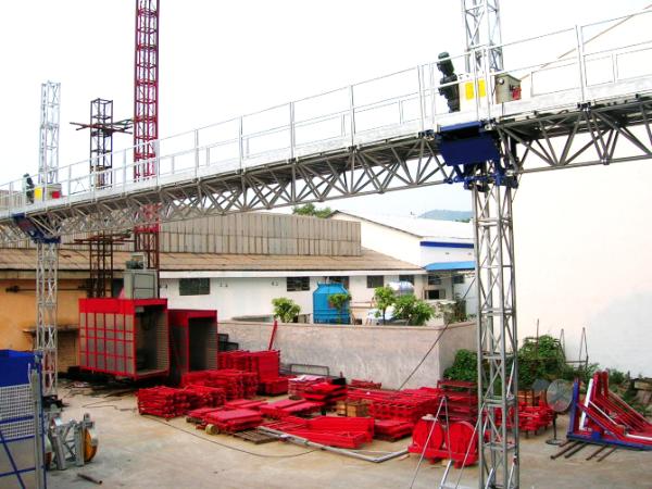 Aerial Twin Lifting Mast Climbing Work Platform For Building Cleaning Maintenanc