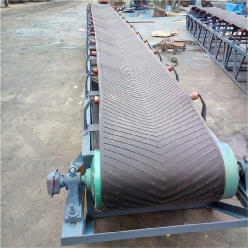 China Factory Directly Supply OEM Width Black Chevron Pattern Rubber Conveyor Belt