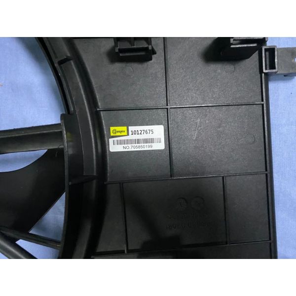 Black Plastic 10127675 E550 ROEWE Radiator Fan