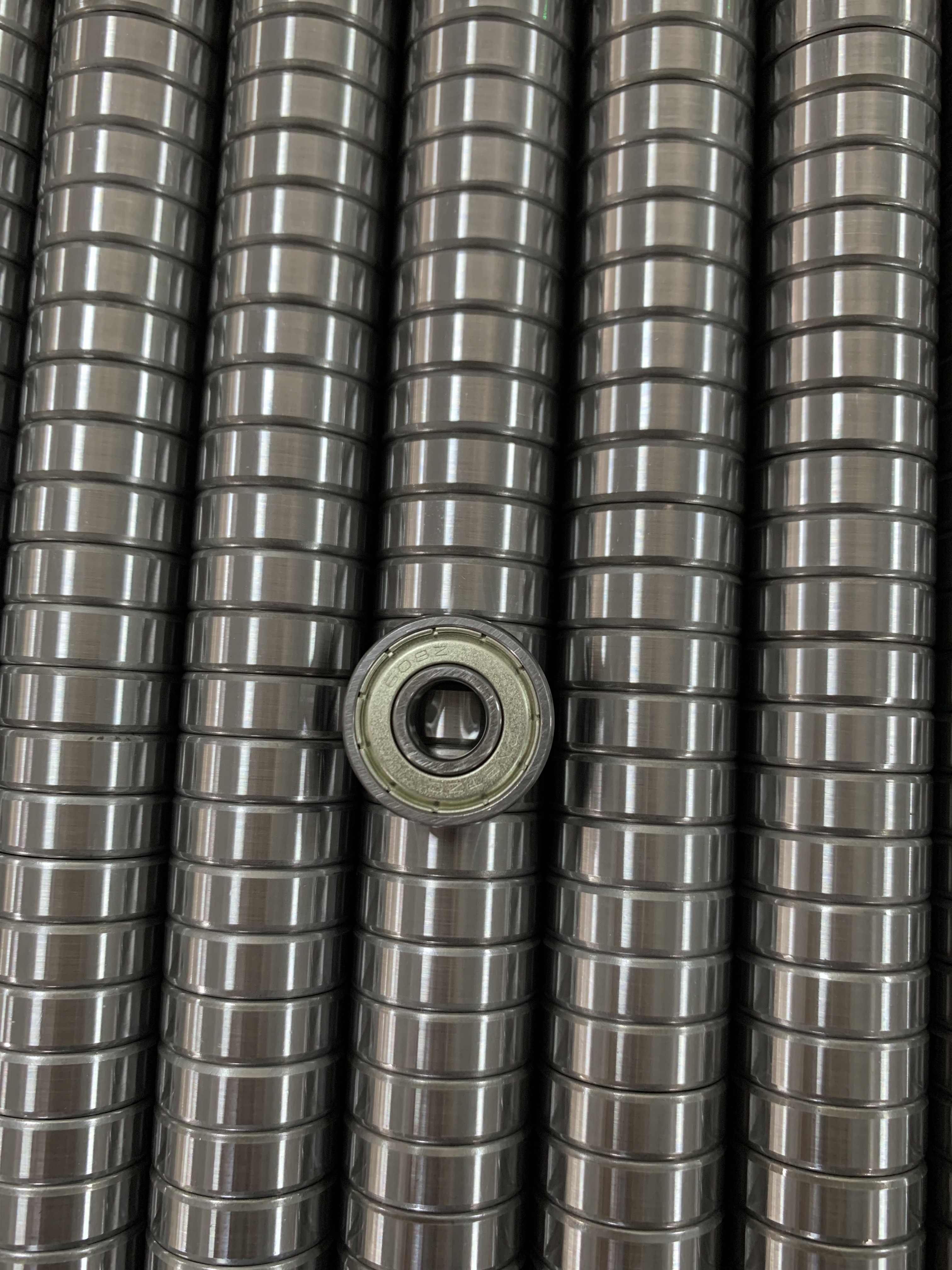 608 ZZ Deep Groove Ball Bearing Single Sealed High Speed Grooved Roller Electic Motor Bearings