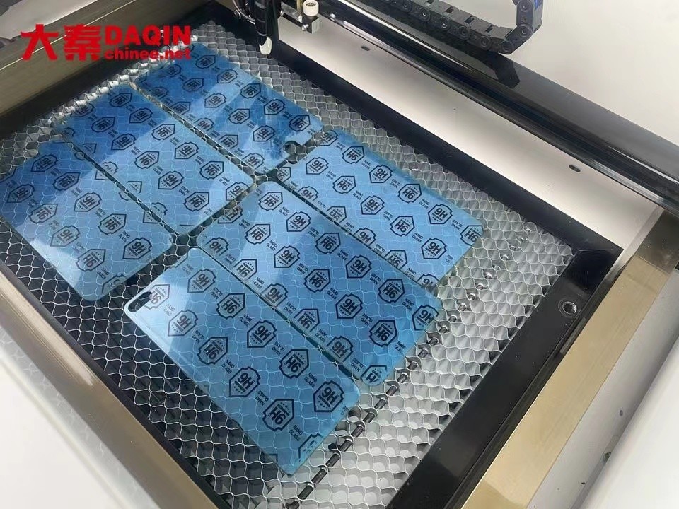 Daqin Mobile Tempered Glass Screen Protector Laser Cutting Machine For Phone Accessory Business