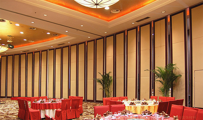 Fireproof 32kg/M2 Acoustic Folding Partition Walls 80mm Demountable