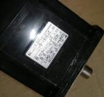 Yaskawa SGMPH-04ABA-SW11 AC SERVO MOTOR 400W 3000RPM 200V 2.6A NEW