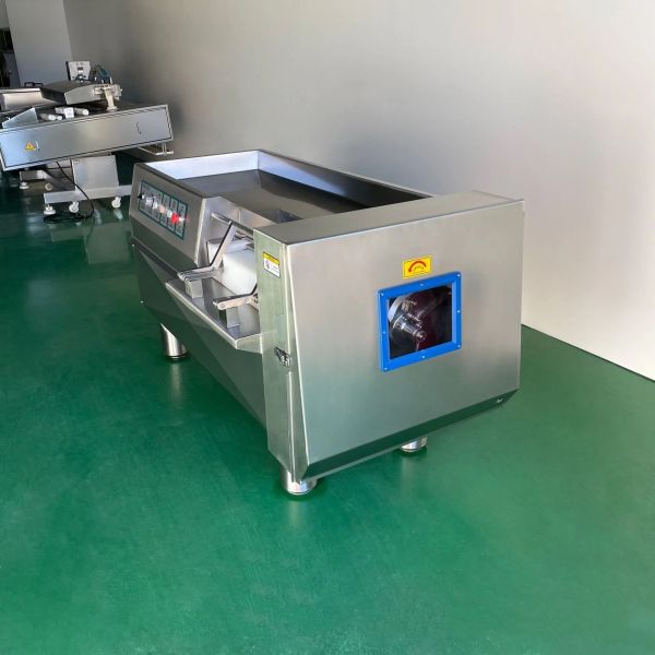 Meat Processing Commercial Automatic 2500W Meat Cube Cutting Machine For 300-500kg/h