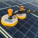 Double-Disc Spin Brush for Cleaning Car Windows in Photovoltaic Station Window