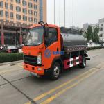 SINOTRUK HOWO 4x2 5000 Liters Refueling Tanker Truck With Pump Oil Dispenser