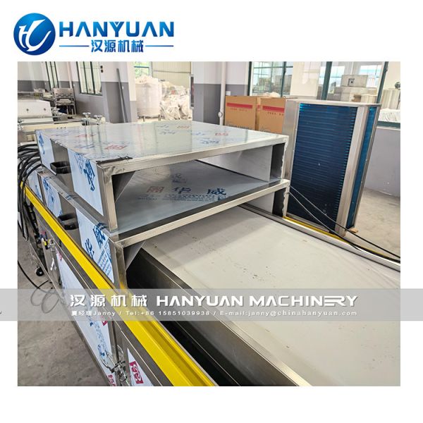 400mm-1200mm Width Chocolate Enrobing Machine 200kg/H-250kg/H
