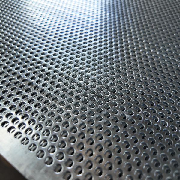2mm Galvanized Perforated Mesh Rustproof Easy Installation