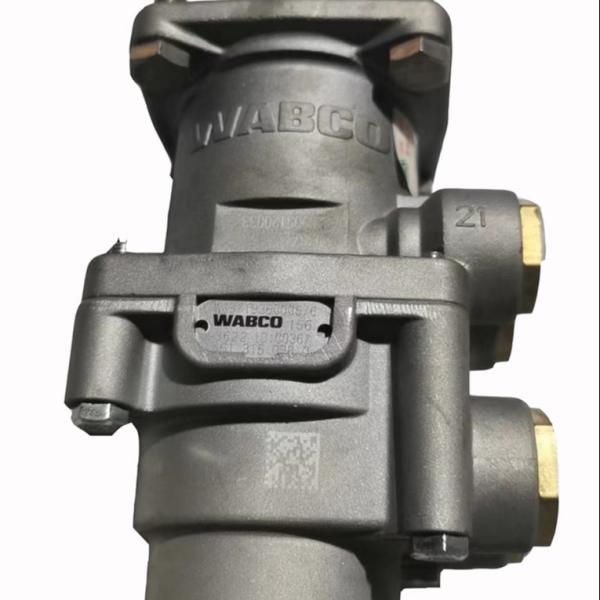 Filtrate Fuel Function HOWO Truck Brake Valve Wg9000360520Wg9719360005 for
