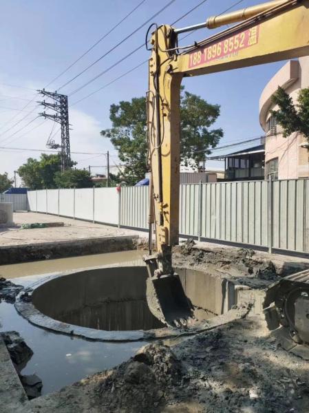 Strong Excavation Performance Excavator Sliding Arm SH240 For Subway Jacking