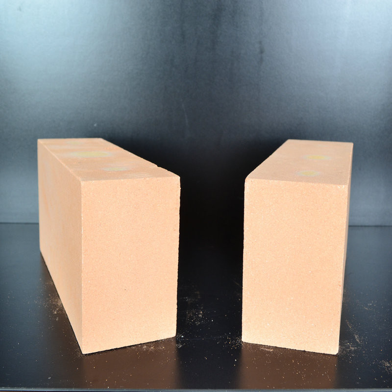 Non Metallic Refractory Insulating Fire Bricks Burning Resistant High Refractoriness