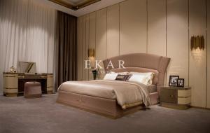 Wholesale Pink Leather Upholstered Headboard Bedroom Furniture King Size Bed from china suppliers