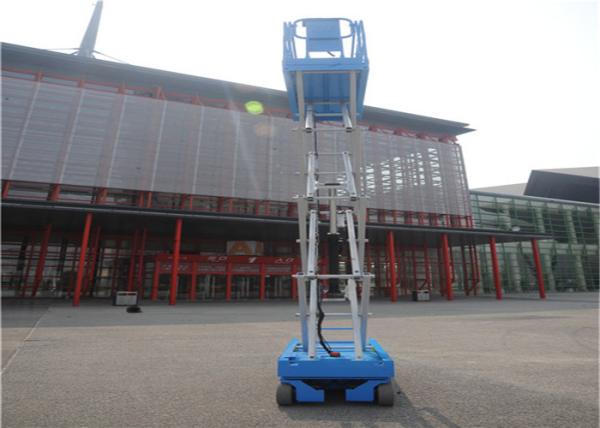 3.3kw Self Propelled Scissor Lift 227kg Rated Loading Capacity Multiple Disc