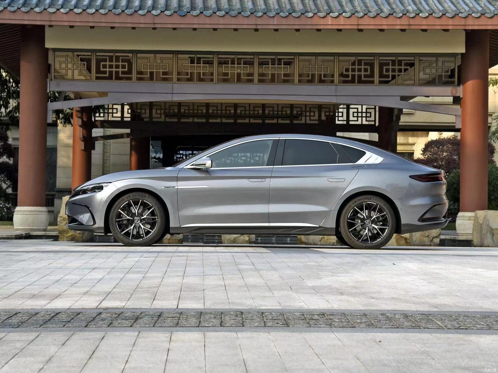 BYD HAN 2022 EV Chuangshi 610KM 4WD Zunxiang Version New Car Medium Large