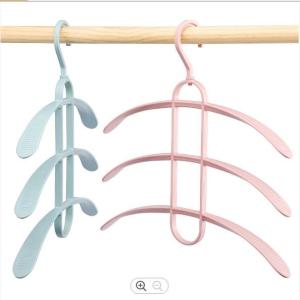 Wholesale 3 Layers Wide Shoulder Hangers Plastic Fish Bone Shape from china suppliers