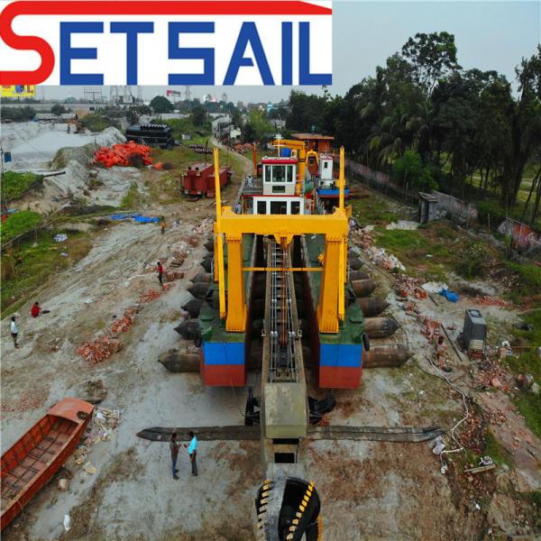 Maximum Discharge Distance 2000 Meter 26 inch Cutter Suction Dredger for River