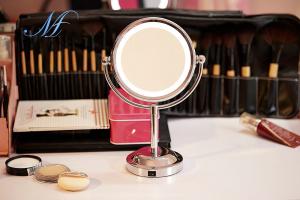 Wholesale LED makeup mirror light double sided battery charge 1X/5X magnifying desktop mirror from china suppliers