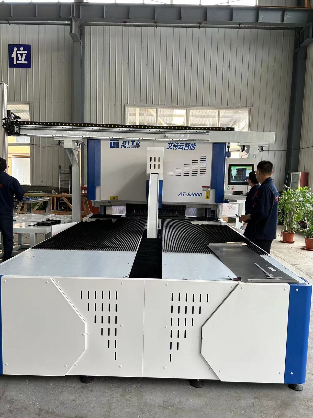 13 Axis Servo Motor Bending Center Machine CNC Panel Bender For Edge Press Brake