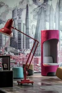 Wholesale Fabric Upholstered Collaborative Workspace Furniture Hotel Lobby Sofa from china suppliers