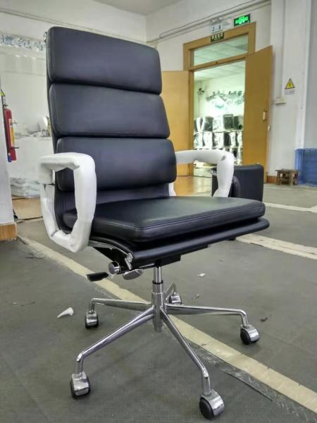 Simple Modern High Back Executive Office Chair , High Elasticity Leather
