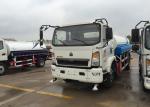 Sprinkling Truck 5 - 8CBM SINOTRUK HOWO Light Duty Truck Chassis For Road