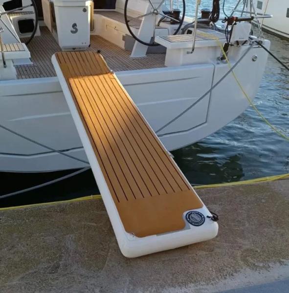 Outdoor DWF + EVA Material Inflatable Pontoon Gangway Jet Ski Floating Platform