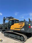 Used Hyundai HX220S HX220L 22T Crawler Excavator in Shanghai Moving Type Crawler