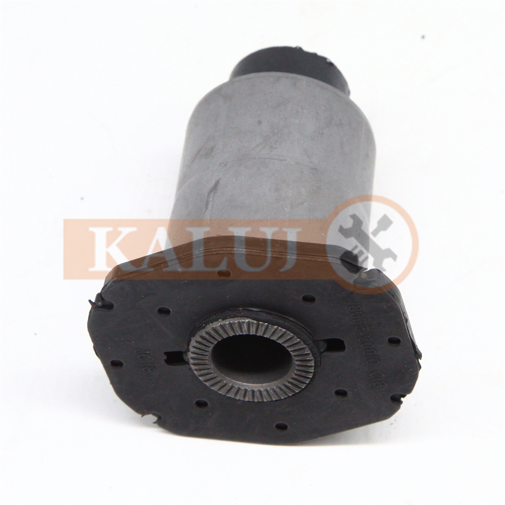 48654-60010 Control Arm Bushing for Toyota LAND CRUISER 100 HDJ100 UZJ100 1998-2007 OEM
