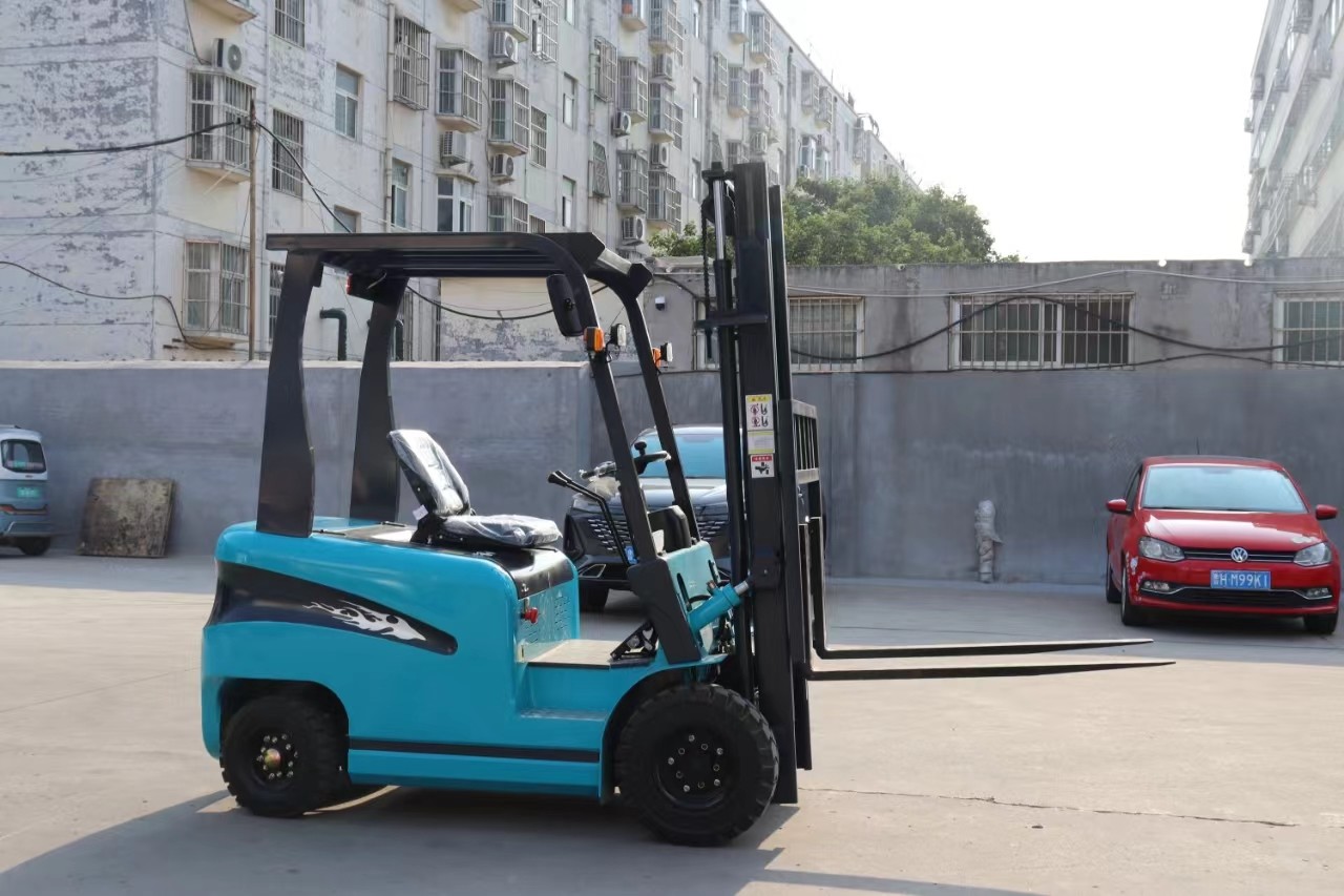 Electric Forklift Truck with 60v/630Ah Battery Power 3000mm Lifting Height Seat Forklift Type
