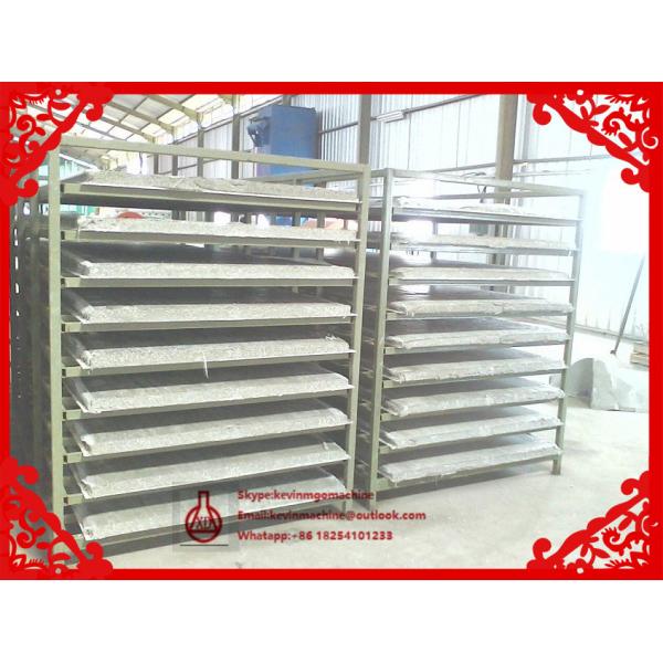 Sandwich Board Construction Material Making Machinery with Roller Extruding Craft